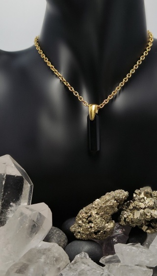 Amulet z Czarnego Onyksy na łańcuszku